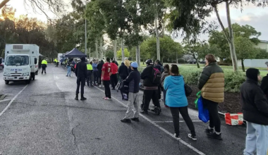 Aussies queue from 1am for basic groceries as cost-of-living crisis deepens: 'A lot busier'