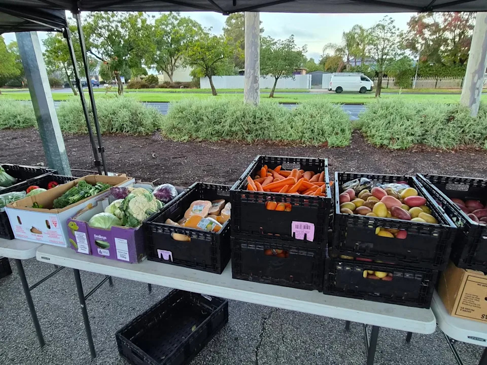 Table of fruit and vegetables.