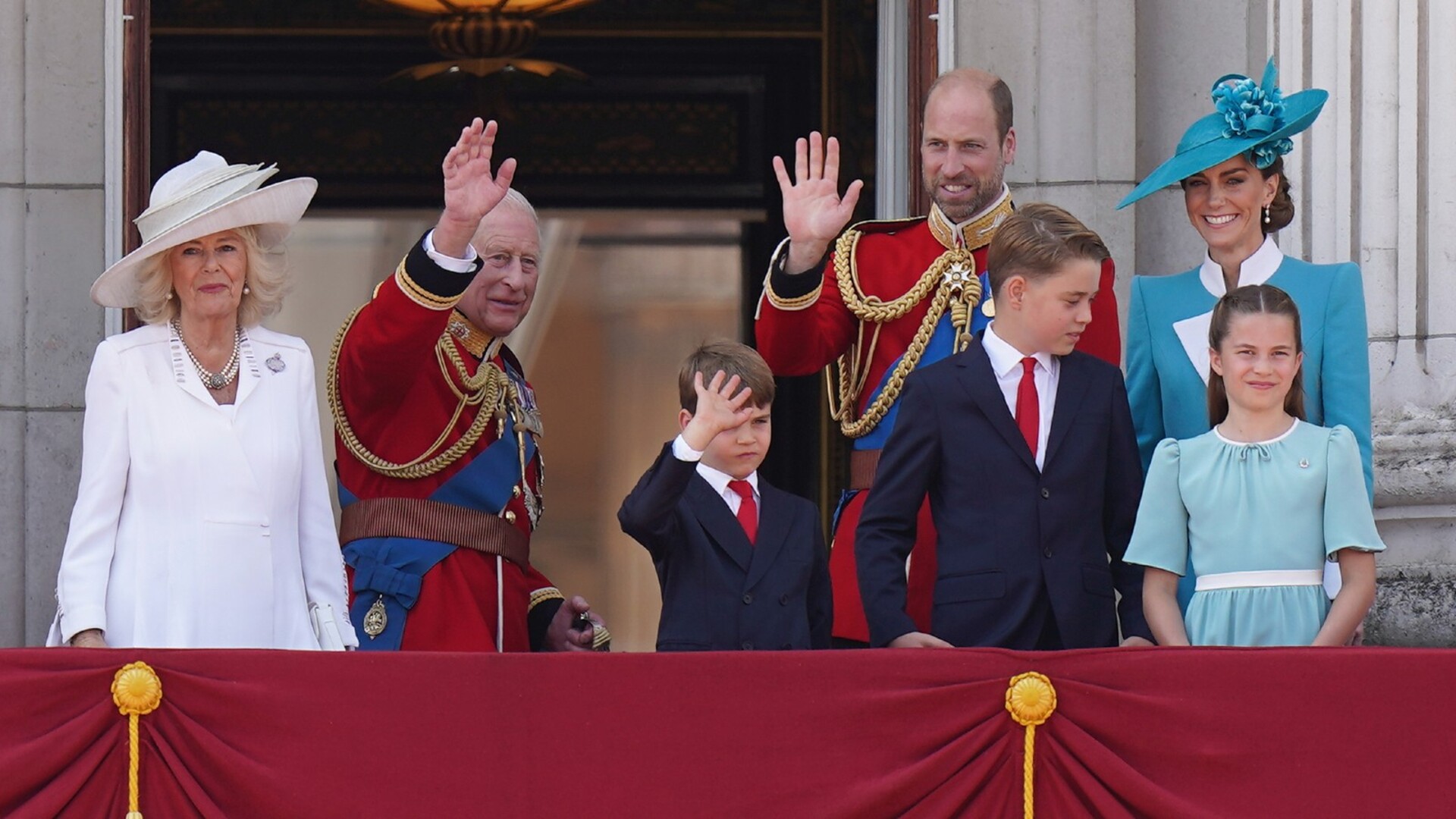 Prince William and Prince George must stop flying together for the monarchy’s protection