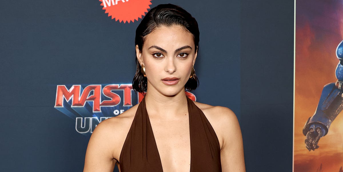 Camila Mendes used this 10-move routine to build a stronger, more capable body for Masters of the Universe