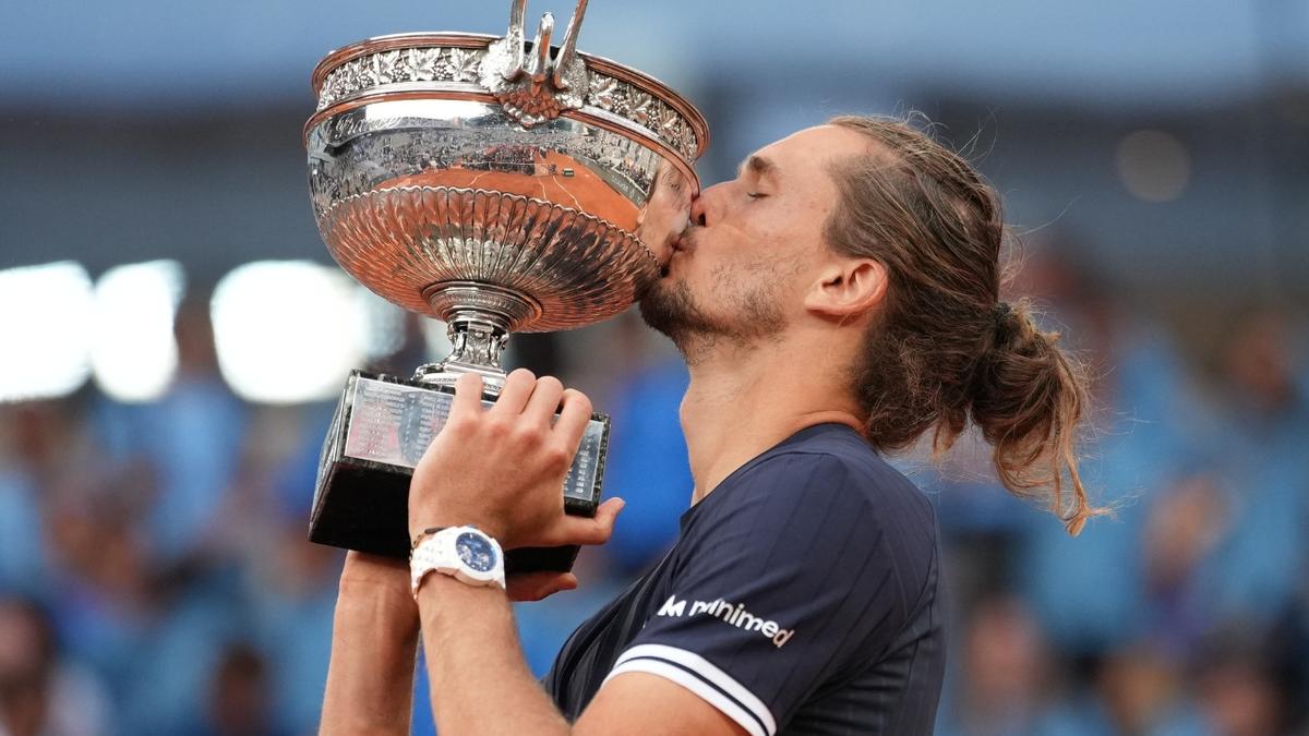 Alexander Zverev bins unwanted honour with French Open triumph over Flavio Cobolli