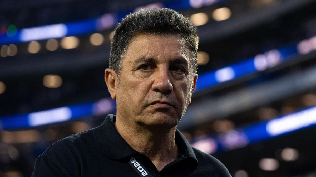 Iran coach claims team was booted out of US hours after World Cup draw with New Zealand