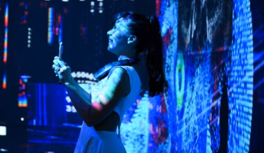 AI museum brings sights, sounds and smells of the rainforest