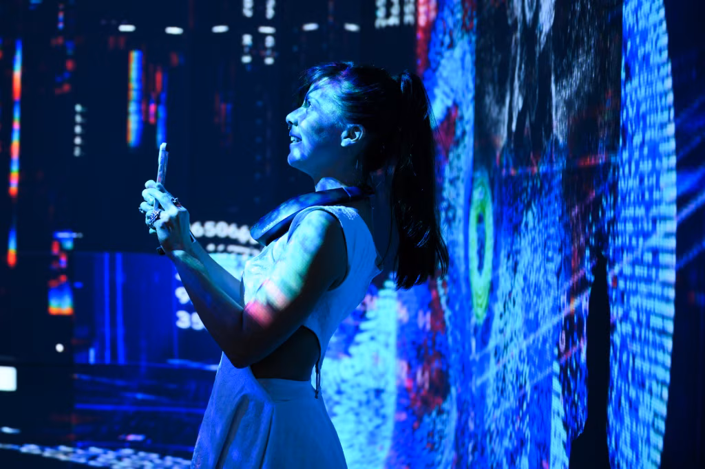 AI museum brings sights, sounds and smells of the rainforest