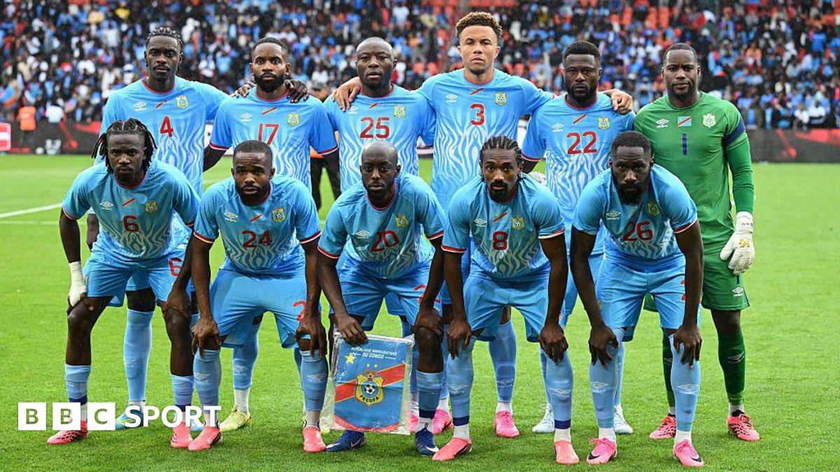 Congo's players pose for a group photo prior to the international friendly football match between Denmark and DR Congo