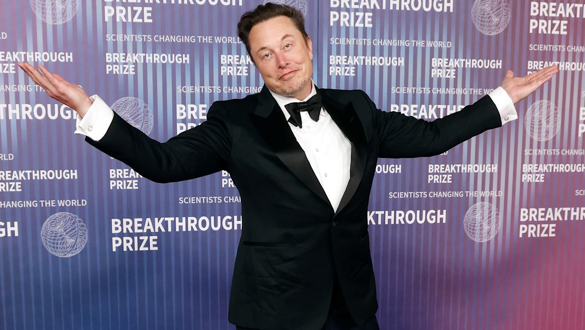 He turned a $10,000 SpaceX grant into about $880,000 — then left to weld for Elon Musk’s rival