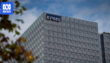 Federal government has contracts worth more than $650m with embattled KPMG