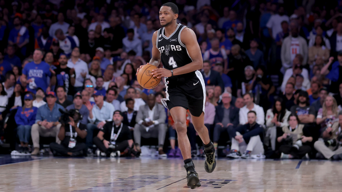 De'Aaron Fox trade rumors: Why Spurs should keep All-Star guard despite Finals flop
