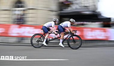 Sophie Unwin on the back of the GB tandem with Jenny Holl at the front