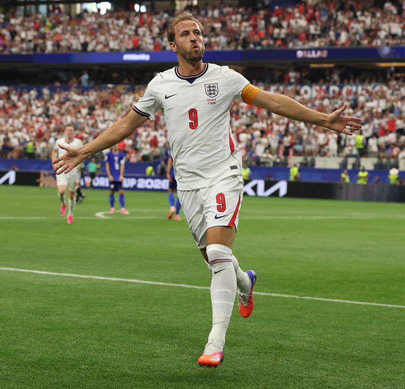 ARLINGTON, TEXAS - JUNE 17: Harry Kane #9 of England  celebrates his second goal  during the FIFA World Cup 2026 Group L match between England and Croatia at Dallas Stadium on June 17, 2026 in Dallas, United States. (Photo by Richard Pelham/Getty Images)