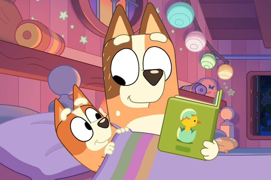 Bluey characters Bingo and Chilli.