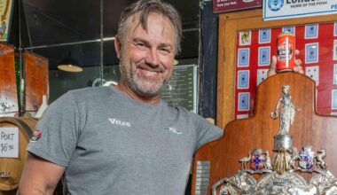 AFL 2026: Tony Modra very seriously injured in cattle truck crash, Adelaide and Fremantle icon hospitalised, what happened, latest news