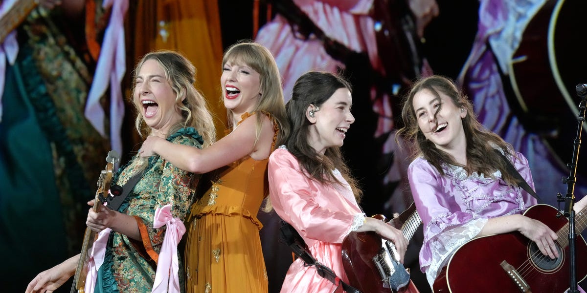 Taylor Swift and Haim’s Full Friendship Timeline