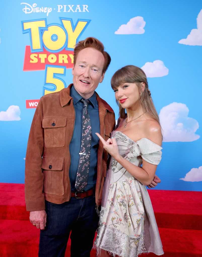 Conan O'Brien and Taylor Swift at the "Toy Story 5" premiere