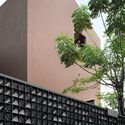 © Mario Wibowo El House / Wahana Architects - Image 2 of 27