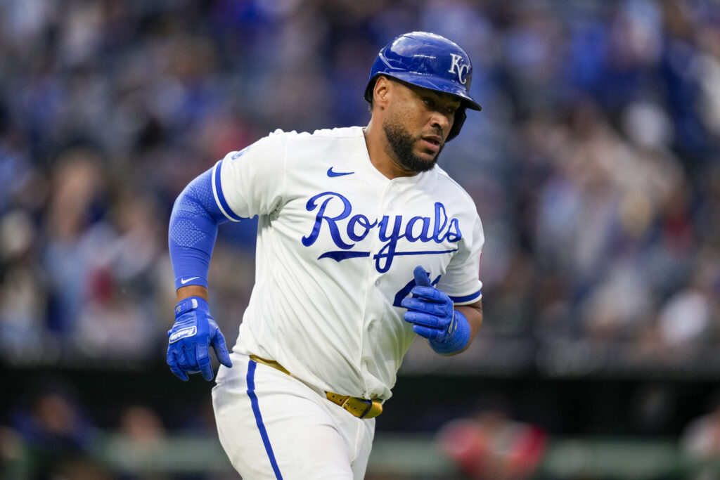 Rangers Sign Elias Díaz - MLB Trade Rumors