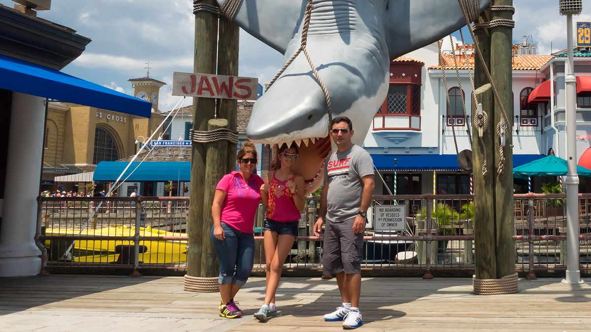 Do Sharks Eat People? Getting a Shark Bite vs. Being Shark Food