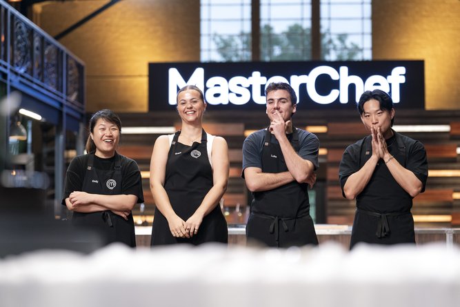 Luke Harris (second from right) and other contestants pressure for Kirsten Tibballs' pressure test.