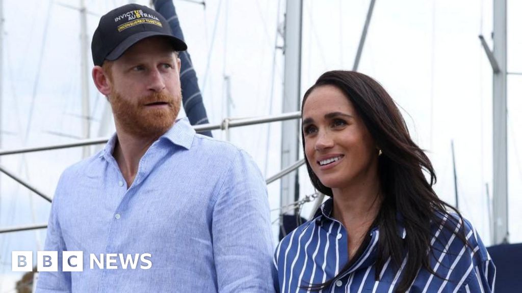 Harry and Meghan offered royal accommodation during UK visit - BBC