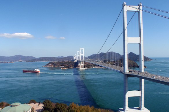 The Kurushima-Kaikyo Bridge, surrounded by the spectacular Seto Inland Sea, forms part of the route for Japan’s Shimanami Kaido.
