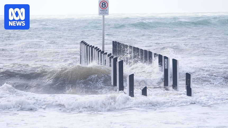 WA storm leaves thousands without power as wild weekend weather continues