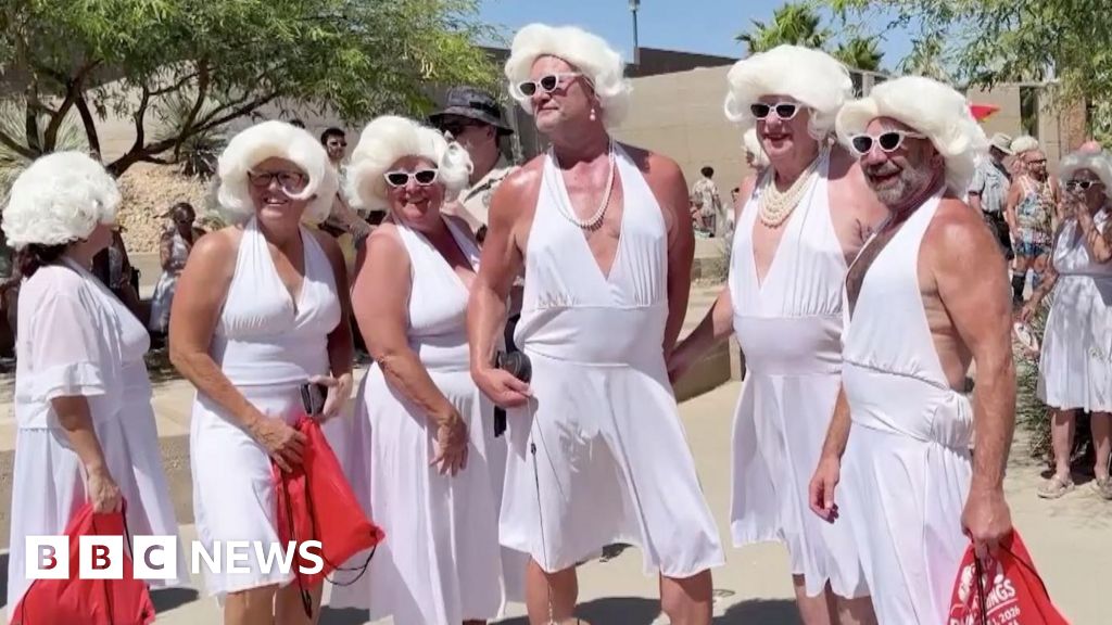 Marilyn Monroe 'lookalikes' gather to celebrate her 100th birthday