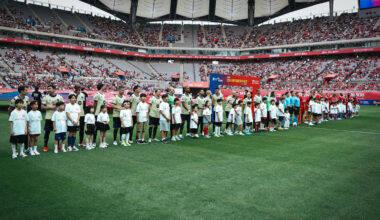 The Barca Legends and The Reds Legends line up ahead of the Champions Impact in Seoul 2026 match at Seoul World Cup Stadium in Mapo District, western Seoul, on June 6. [FC BARCELONA]