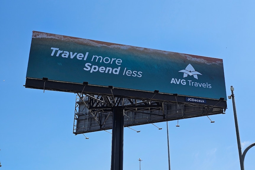 AVG Travel logo