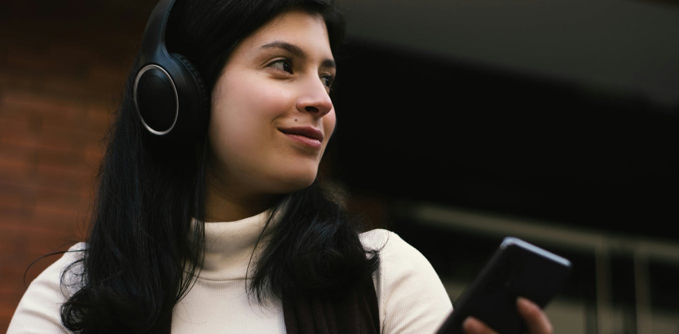 From cloning romance authors to YouTube piracy, AI is transforming audiobooks