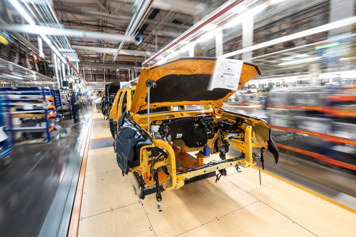 AI fumbles led Ford to re-hire senior engineers