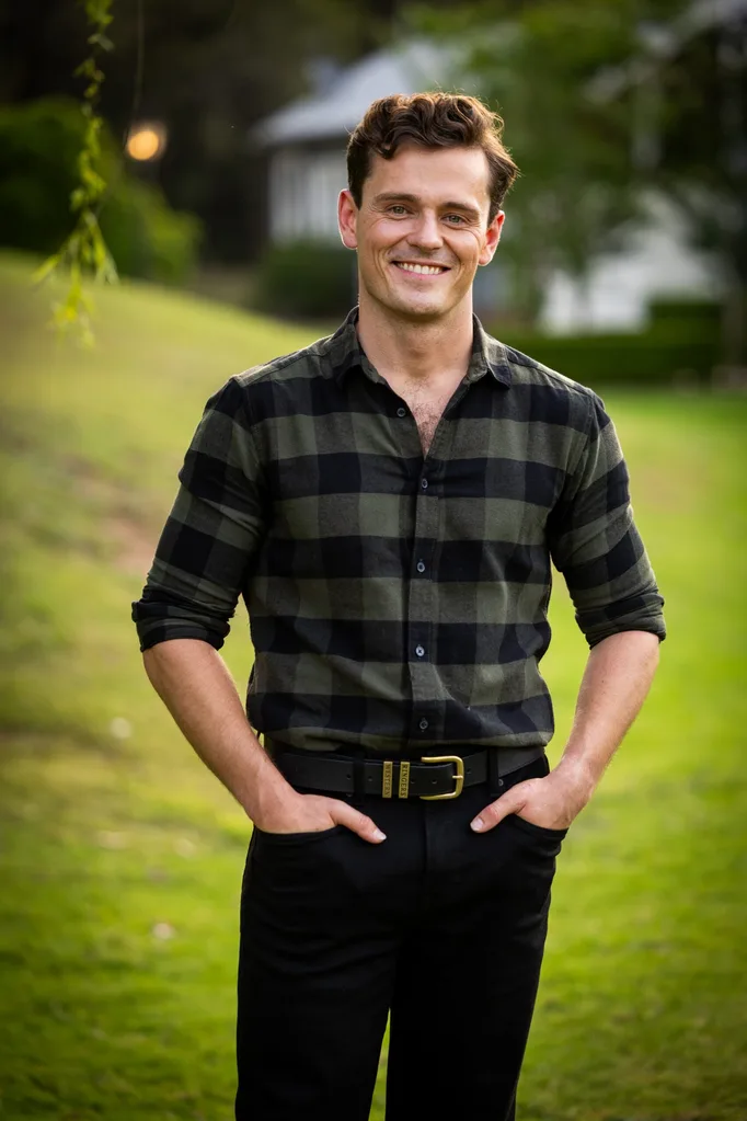 Farmer Alex Farmer Wants A Wife