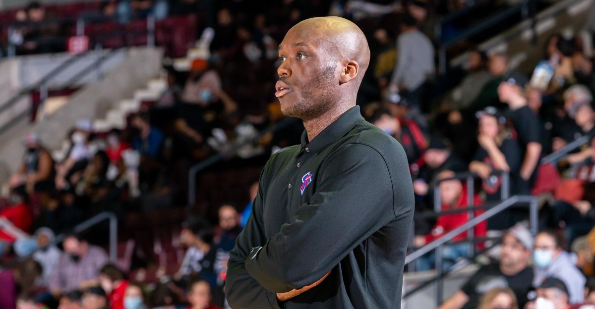 Portland Trail Blazers Hire Mike Williams as Assistant Coach