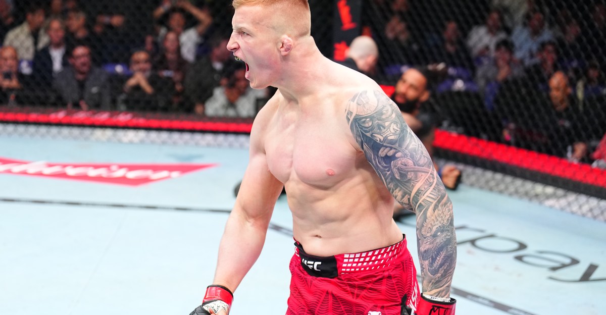 UFC Vegas 118 Highlights! Iwo Baraniewski Smokes Junior Tafa With Nasty Leg Kick TKO