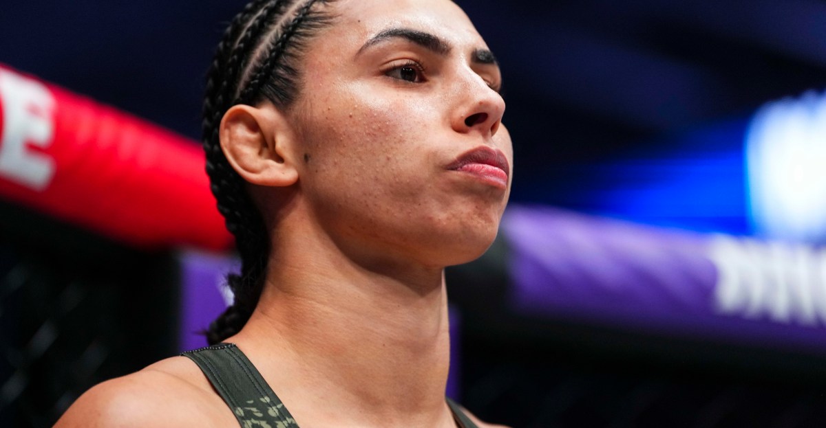 Ariane Lipski da Silva Announces MMA Retirement