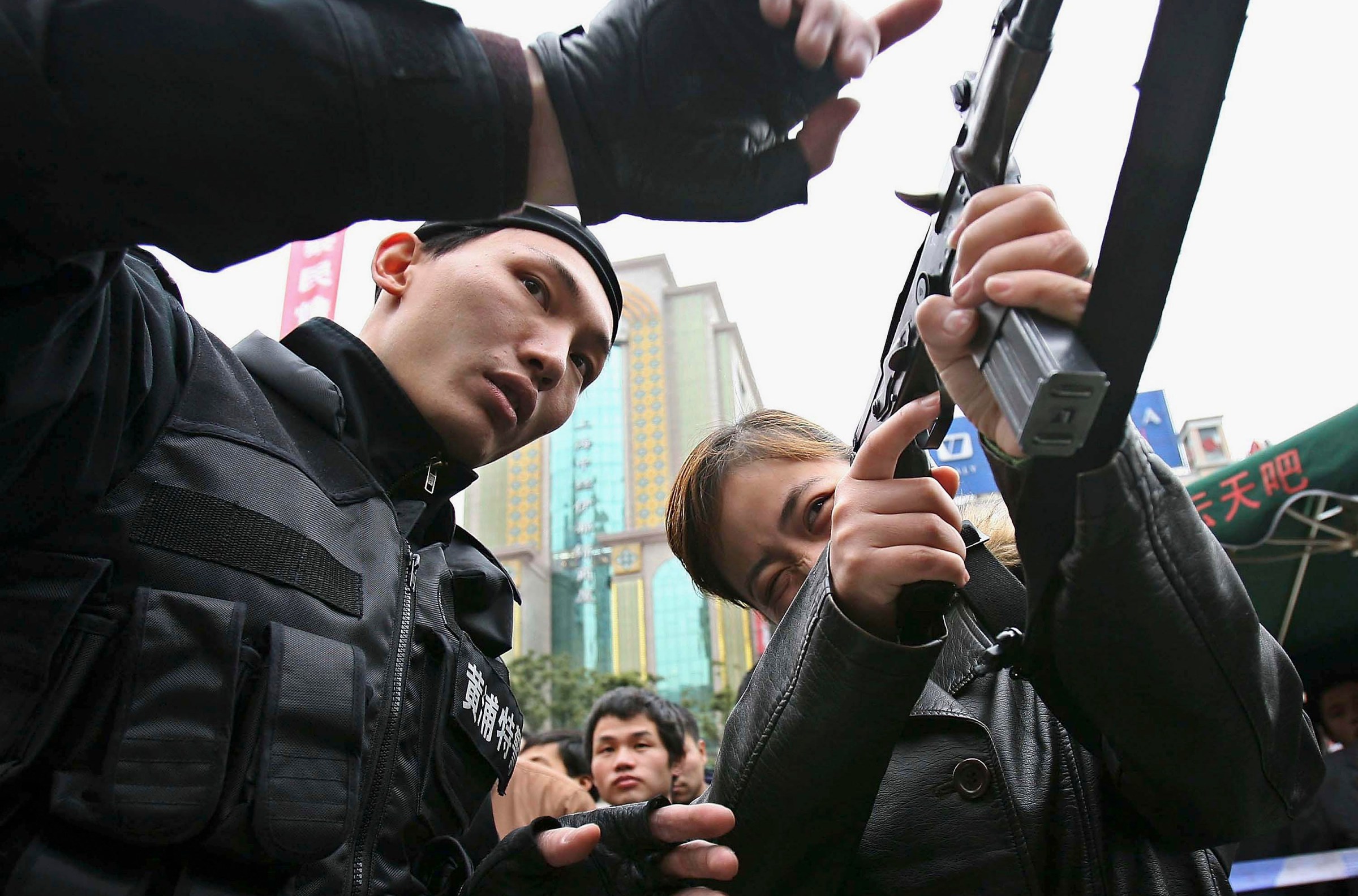 Shanghai Police SWAT Team Displays Skills And Equipments On New Year’s Day