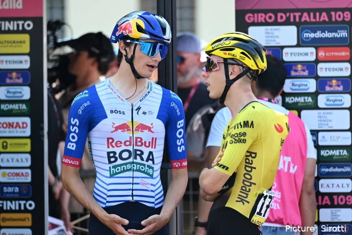 Giulio Pellizzari and Davide Piganzoli ahead of stage 20 at the 2026 Giro d'Italia