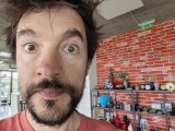 Selfie samples, cover selfie camera - 21mm, f/2.2, ISO 160, 1/33s (5120x3840px) - Honor Magic V6 review