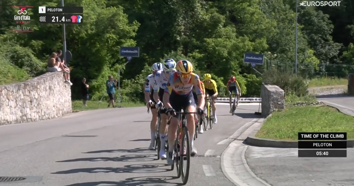 Van der Breggen accidentally wins the Giro Women blue jersey