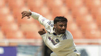 ‘A bit superstitious’: Why Manav Suthar's parents couldn't watch his India debut