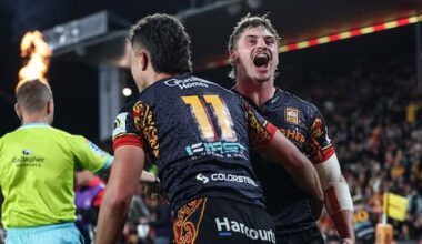 Chiefs thrash Crusaders to secure Super Rugby final