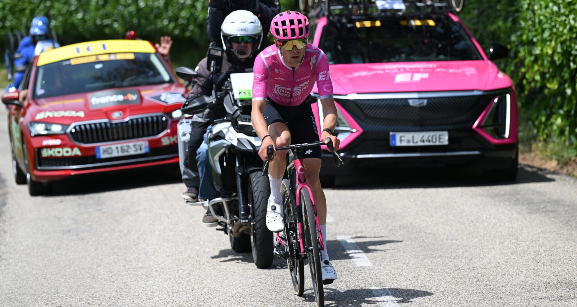 As it happened: Breakaway succeeds on opening day at Critérium du Dauphiné - Tour Auvergne-Rhône-Alpes stage 1