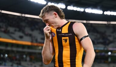 Hawks' inaccuracy to haunt Mitchell, Beveridge defends Weightman call