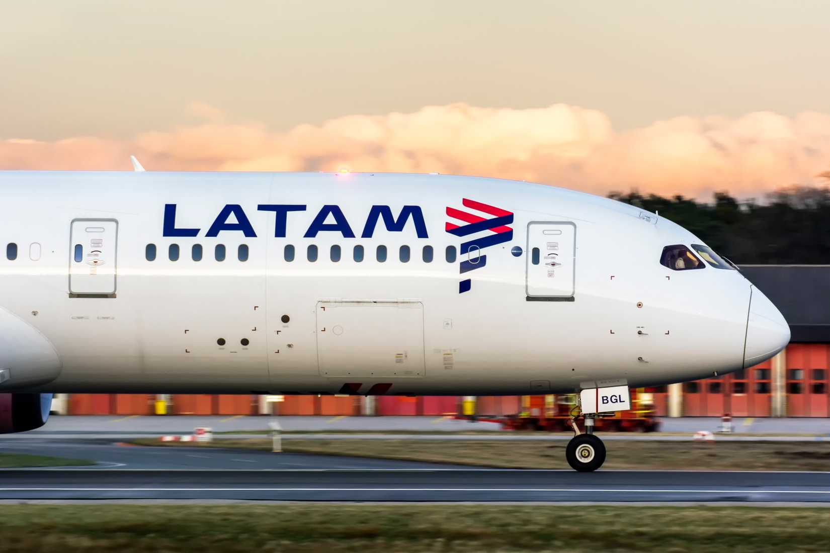 A LATAM Airlines Boeing 787-9 on an airport apron