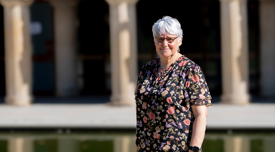 Lyn Abbott
