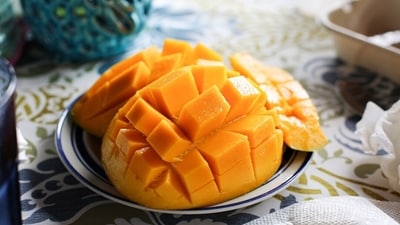 Check out how you can eat mangoes without gaining weight. (Unsplash)
