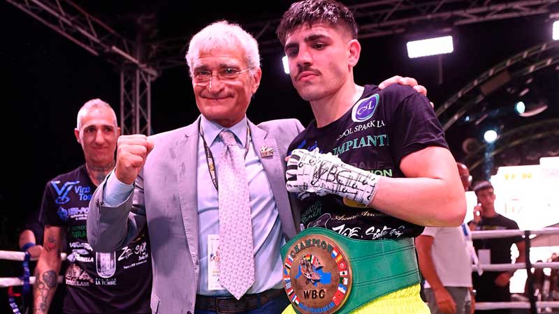 Fiorenzo Priolo crowns himself WBC Mediterranean super-lightweight champion in a Turín war