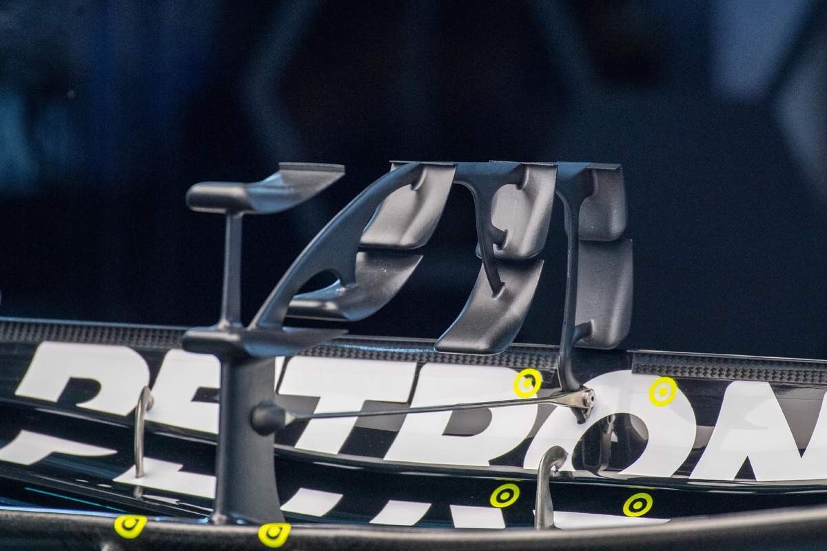F1 teams fit unique rear wings for Monaco GP