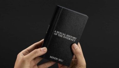 mindy seu performs a sexual history of the internet in milan