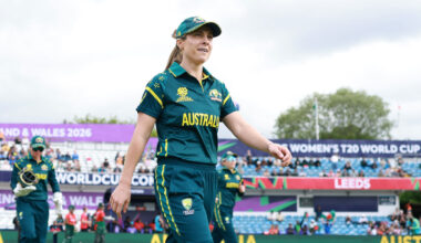 Australia's balancing act in bid to stay ahead of Cup pack
