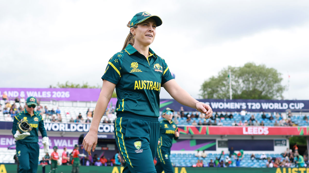 Australia's balancing act in bid to stay ahead of Cup pack